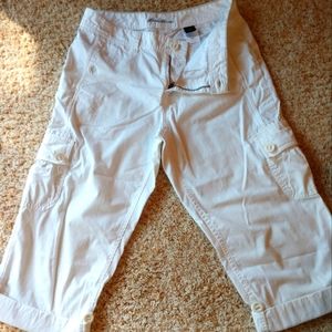 Eddie Bauer White Capris